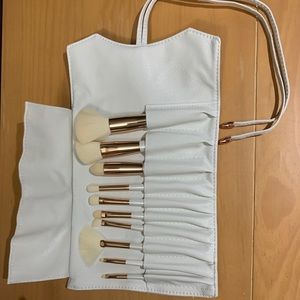 LA BEAUTÉ SOI Makeup Set 10 piece